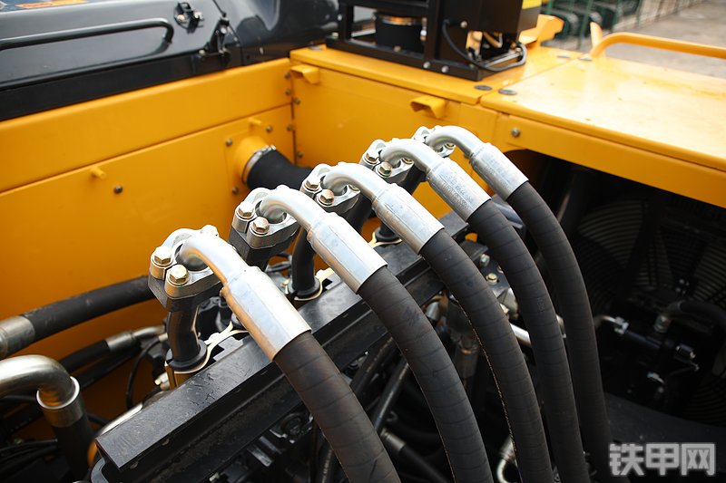 山推SE800LC-10W挖掘机局部