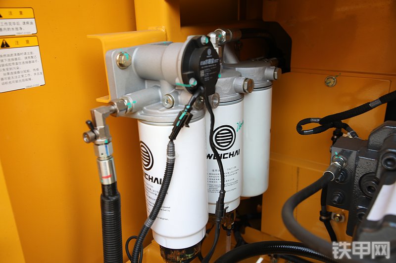 山推SE260LC-10W挖掘机局部