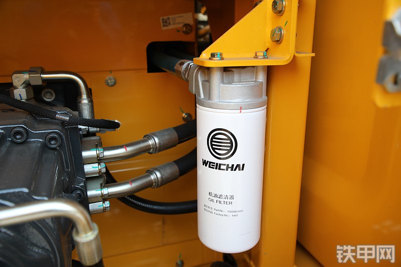 山推SE260LC-10W挖掘机局部