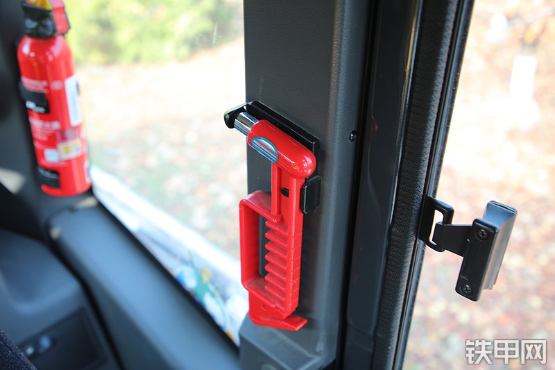 山推SE800LC-10W挖掘机局部