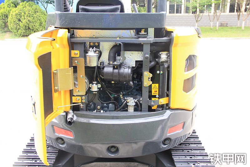 山推挖掘机SE26SR-10国四挖掘机局部