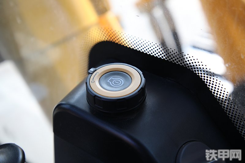 山推SE800LC-10W挖掘机局部