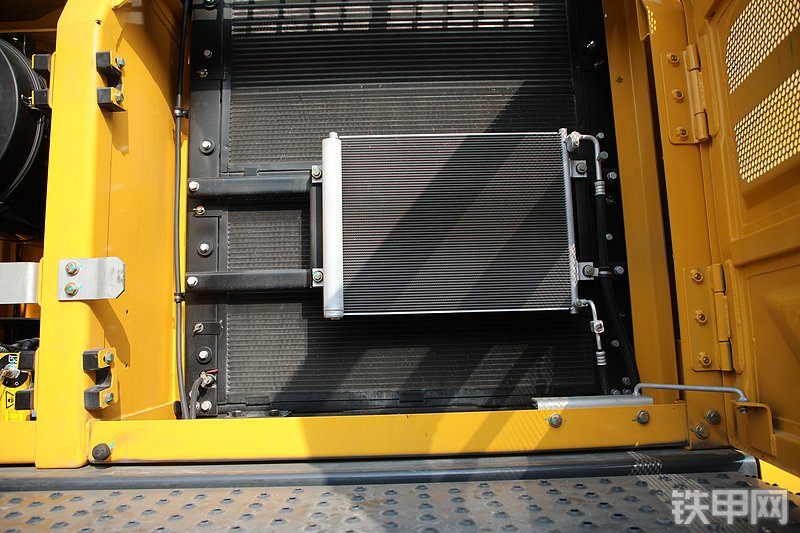 山推SE800LC-10W挖掘机局部