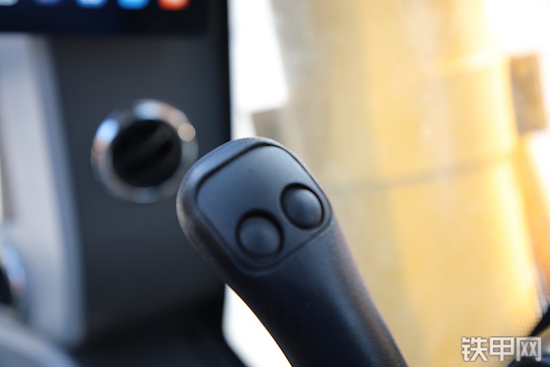 山推SE800LC-10W挖掘机局部