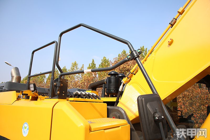 山推SE800LC-10W挖掘机局部