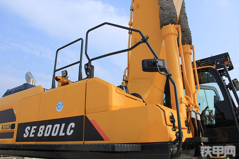 山推SE800LC-10W挖掘机局部