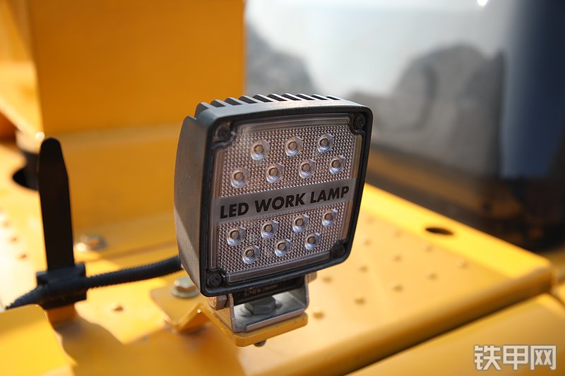 山推SE800LC-10W挖掘机局部