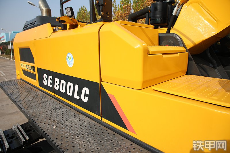 山推SE800LC-10W挖掘机局部