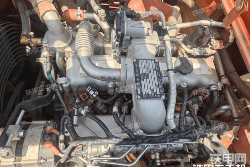 厦工XG8085WK挖掘机局部