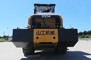 山工522F（国四）压路机整机外观