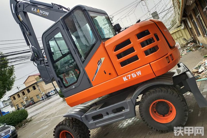 卡诺威K75W挖掘机整机外观