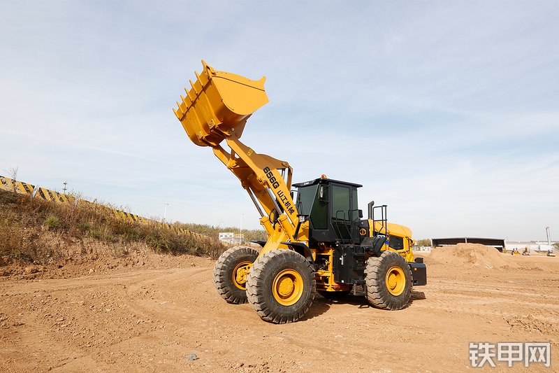 山工656G（国四）装载机整机外观