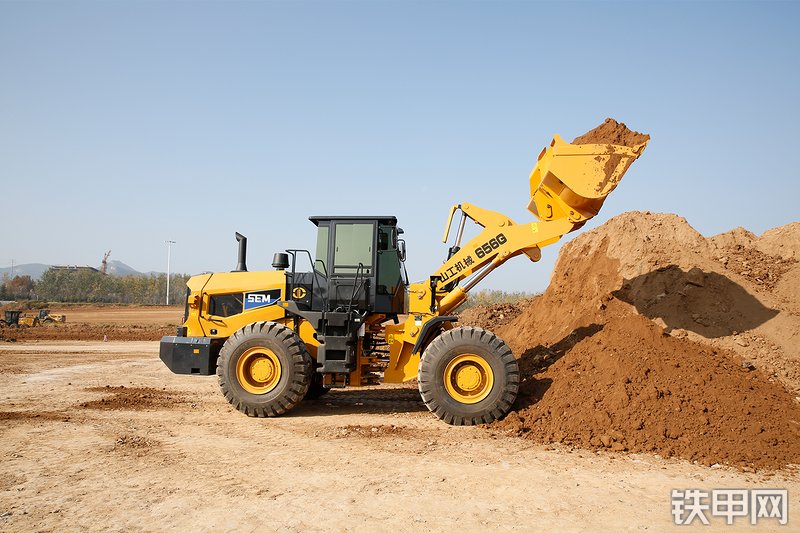 山工656G（国四）装载机整机外观