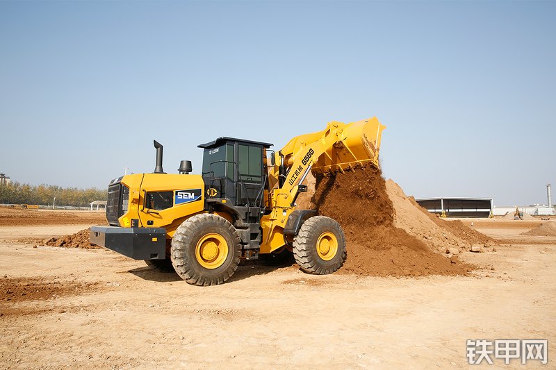 山工656G（国四）装载机整机外观