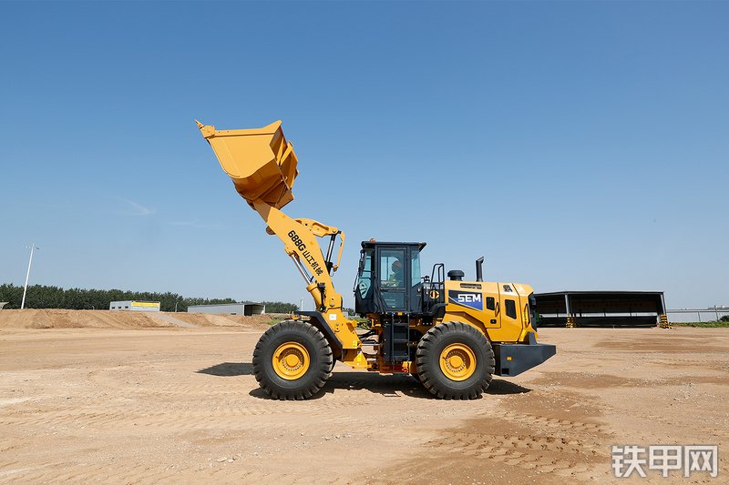 山工688G（国四）装载机整机外观