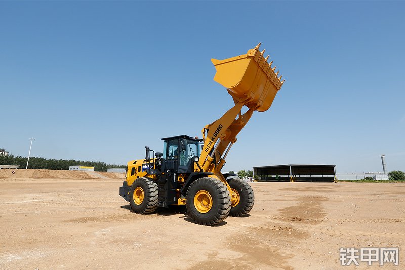 山工688G（国四）装载机整机外观