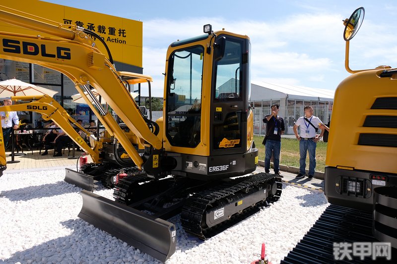 山东临工ER636F挖掘机图解( )