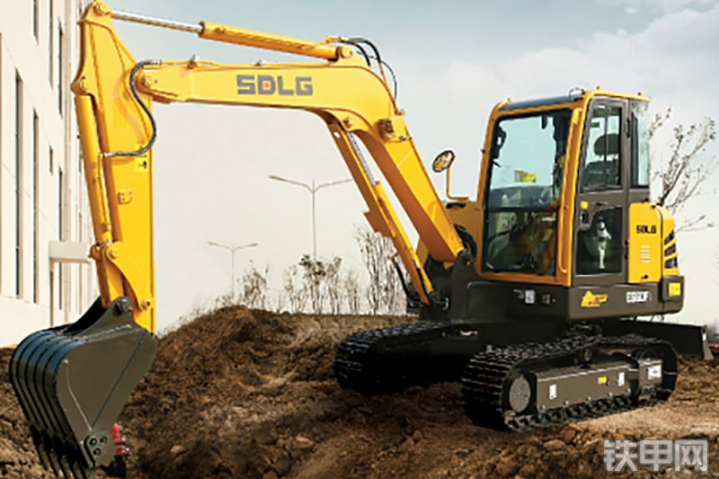 山东临工E660FL挖掘机局部