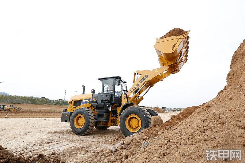 山工655G（国四）装载机整机外观