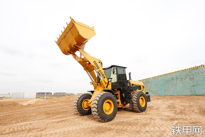 山工655G（国四）装载机整机外观