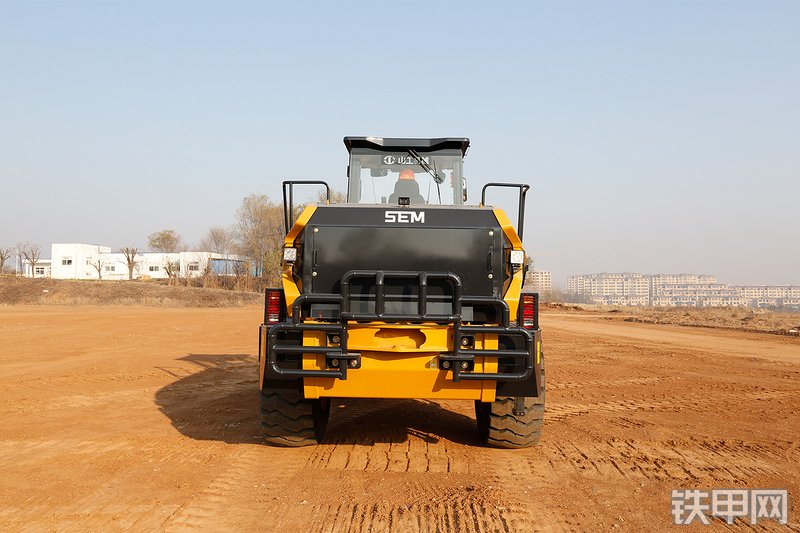 山工659G 电驱装载机装载机整机外观