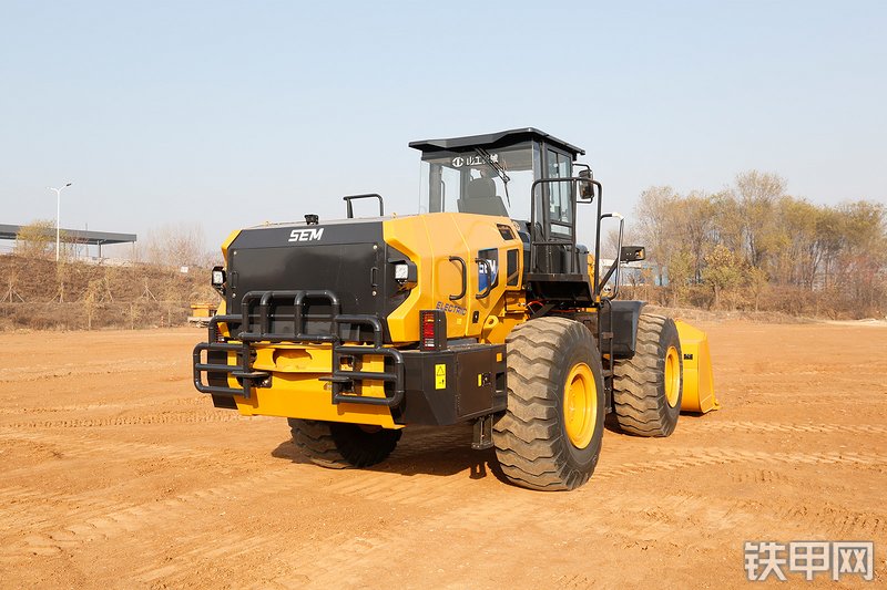 山工659G 电驱装载机装载机整机外观