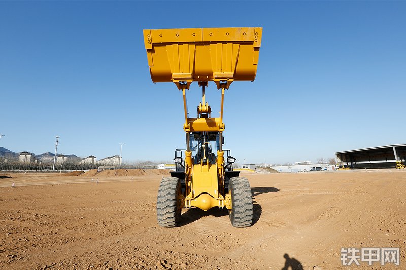 山工669G 电驱装载机装载机整机外观