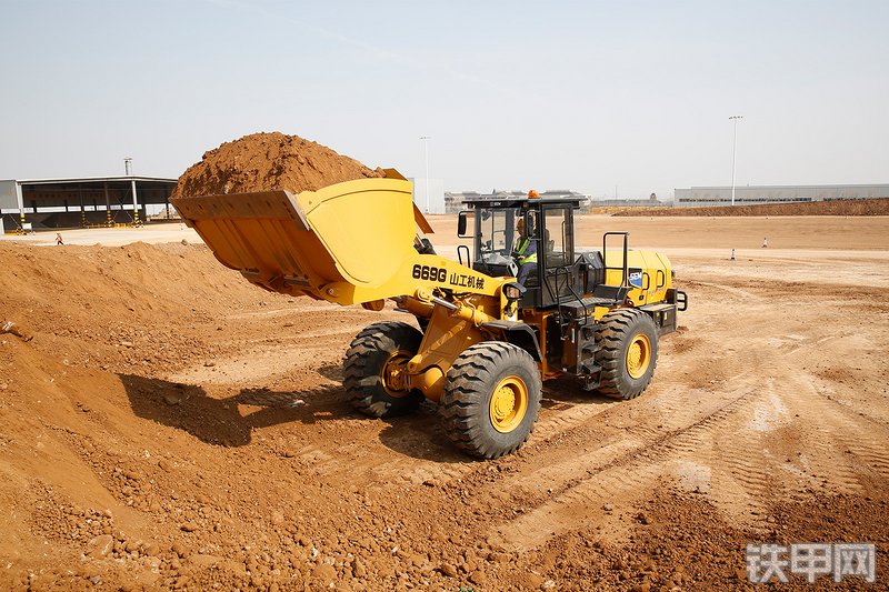 山工669G 电驱装载机装载机整机外观