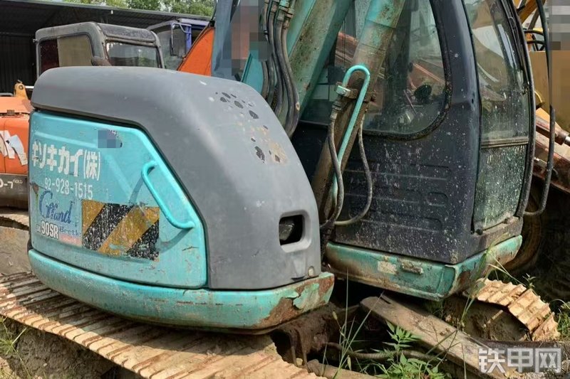 神钢SK90SR挖掘机整机外观