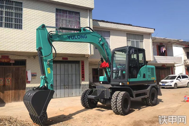 宇龙YL128W挖掘机整机外观