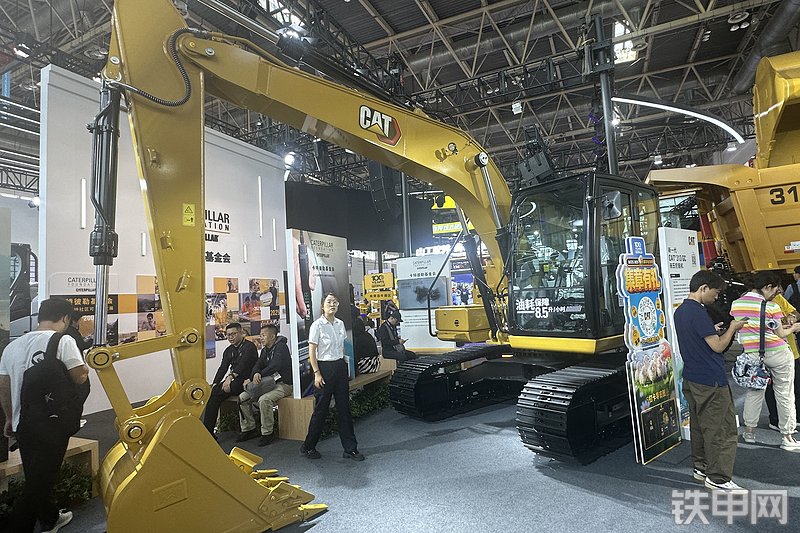 卡特彼勒新一代CAT®313 GC 液压挖掘机整机外观