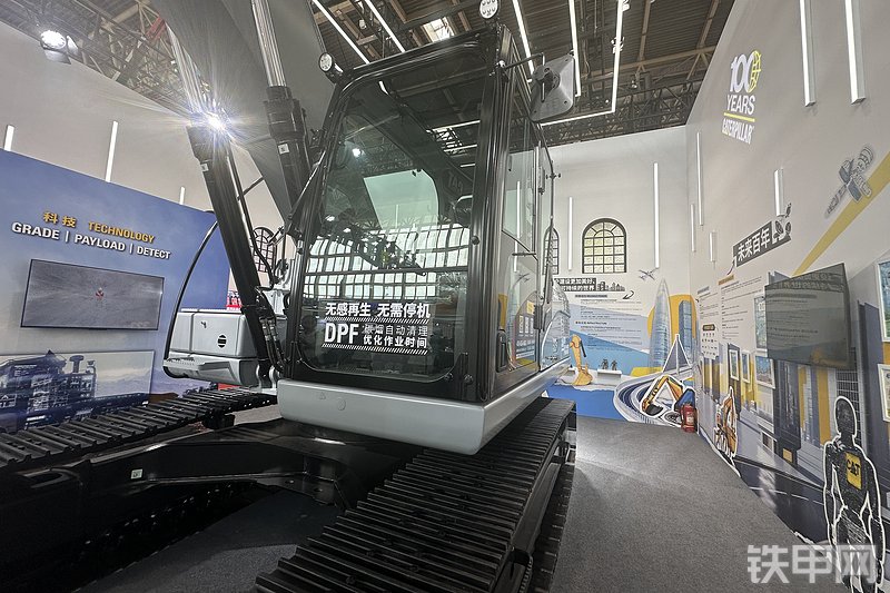 卡特彼勒新经典CAT®323 GX 液压挖掘机局部