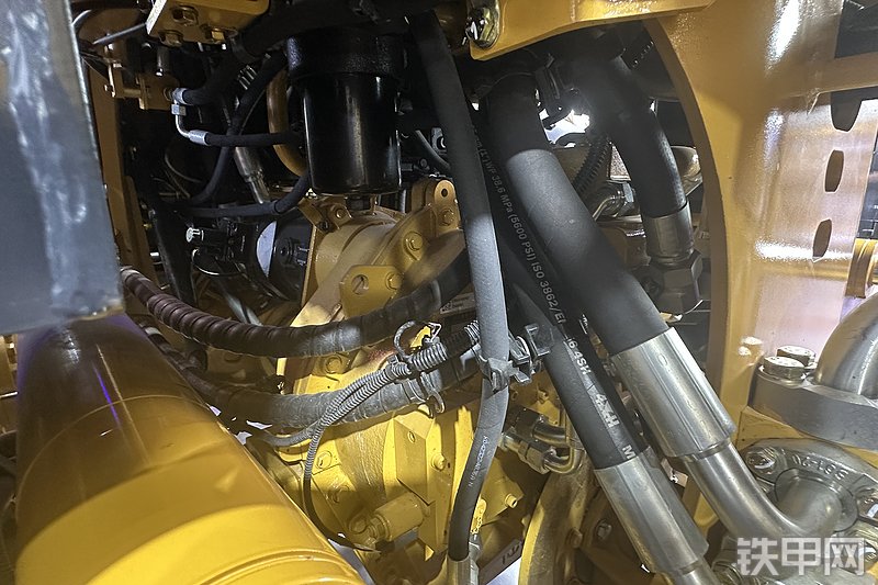 山工688G（国四）装载机局部