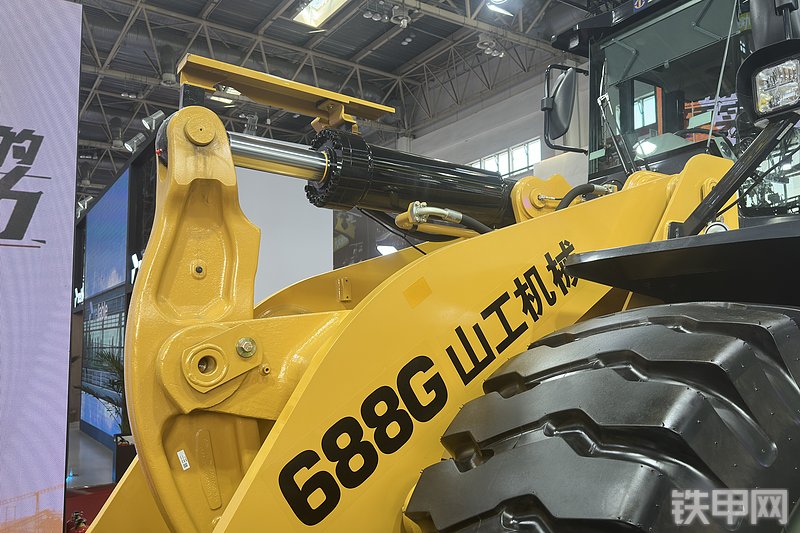 山工688G（国四）装载机局部
