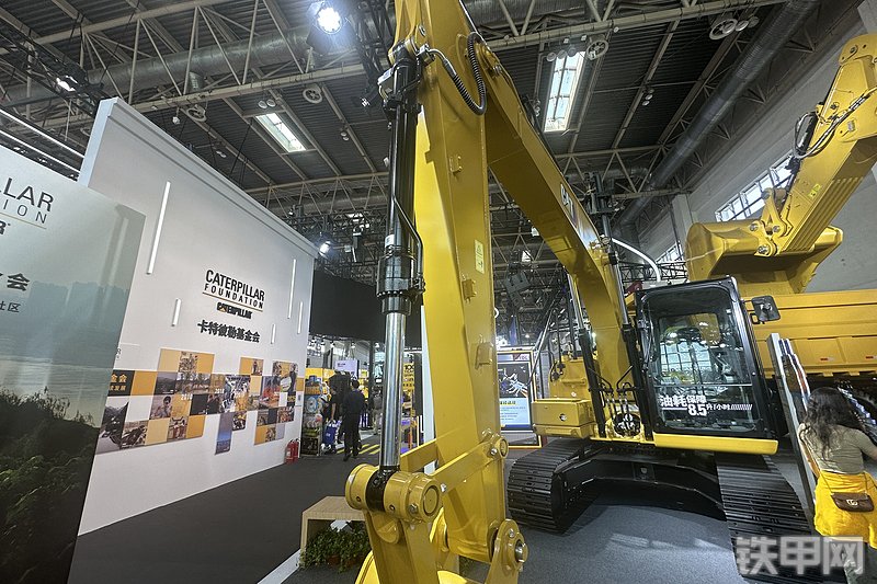 卡特彼勒新一代CAT®313 GC 液压挖掘机局部