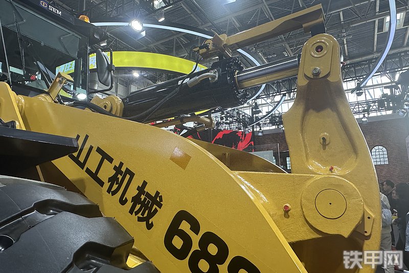山工688G（国四）装载机局部