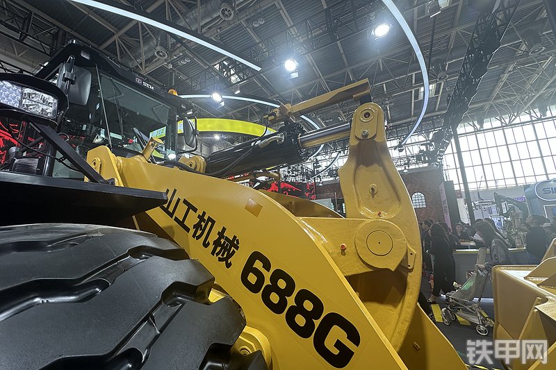 山工688G（国四）装载机局部