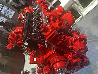康明斯中国F4.5CS4发动机整机外观
