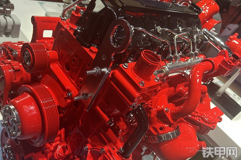 康明斯中国F4.5CS4发动机整机外观