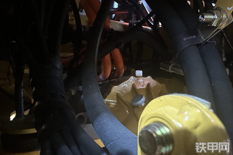 山工669G 电驱装载机装载机局部