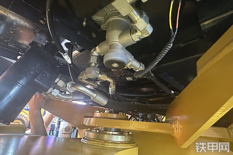 山工656G（国四）装载机局部