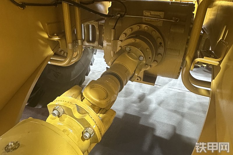 山工688G（国四）装载机局部