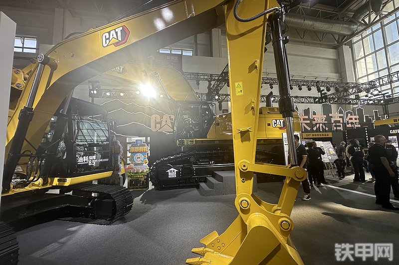 卡特彼勒新一代CAT®313 GC 液压挖掘机局部