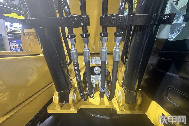 卡特彼勒新一代CAT®313 GC 液压挖掘机局部