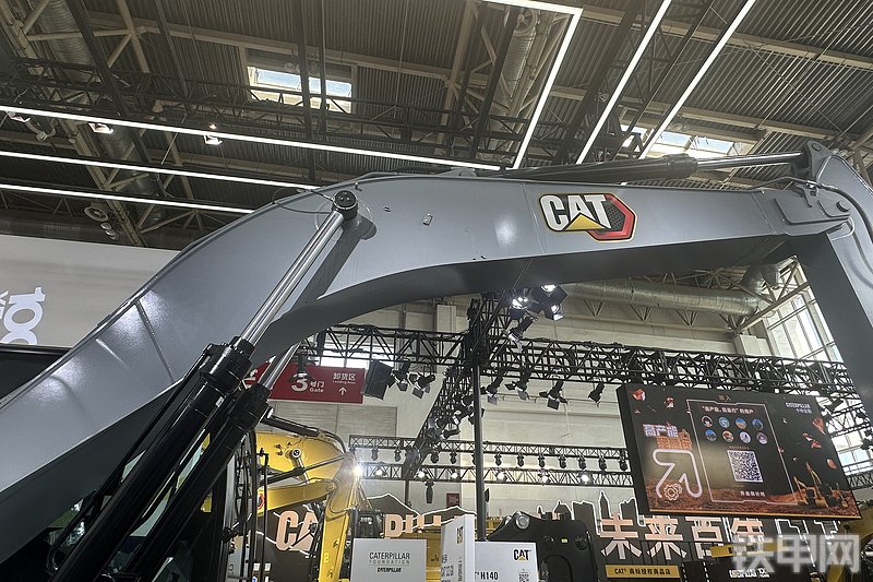 卡特彼勒新经典CAT®323 GX 液压挖掘机局部