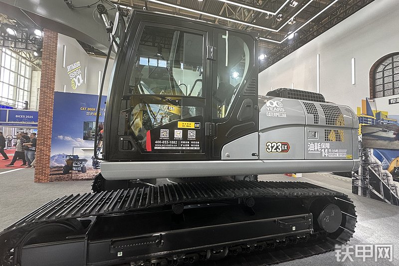卡特彼勒新经典CAT®323 GX 液压挖掘机局部