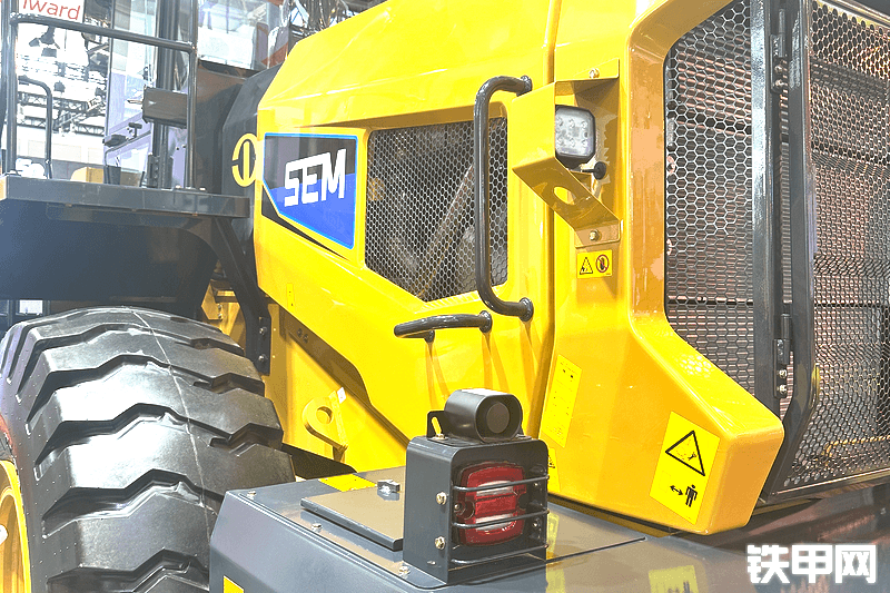 山工656G（国四）装载机局部