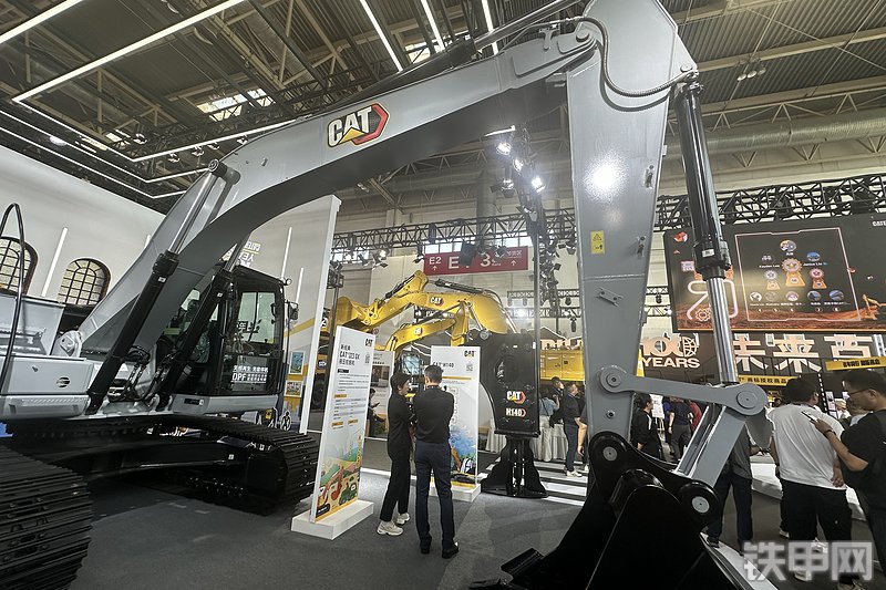 卡特彼勒新经典CAT®323 GX 液压挖掘机局部