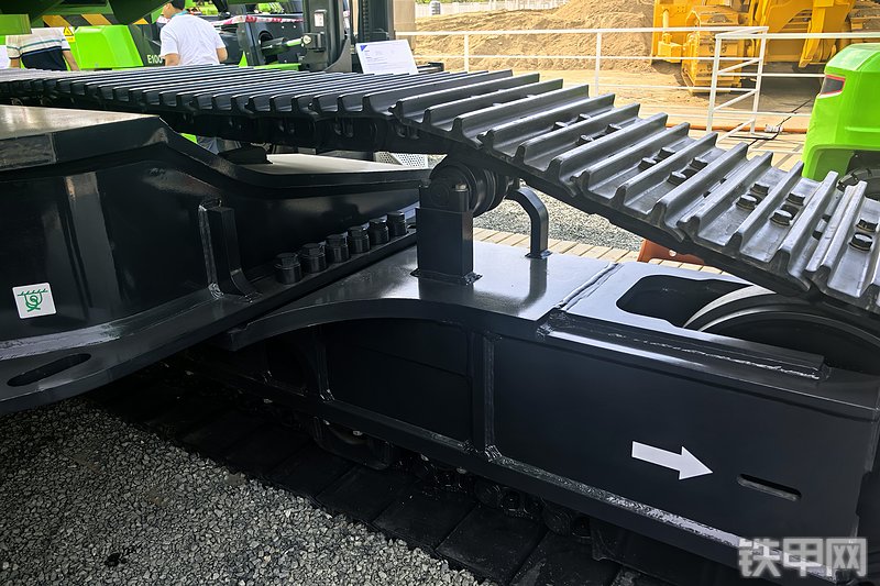 柳工973FMH挖掘机局部