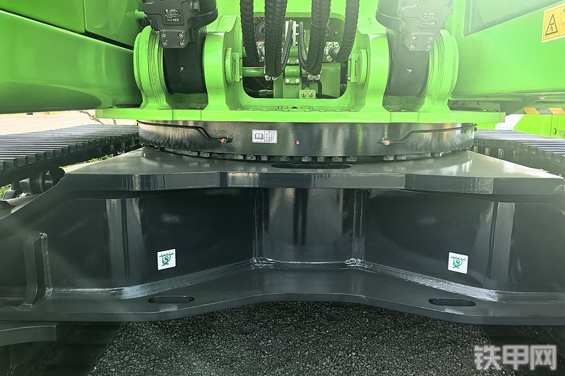 柳工973FMH挖掘机局部